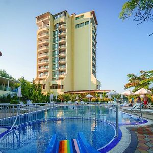 Perla Sun Beach Hotel
